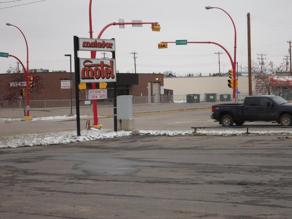 Matador Motel Drayton Valley Extérieur photo